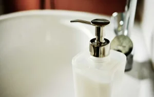 Top Ingredients to Look for in Dry Cleaner Hand Soaps